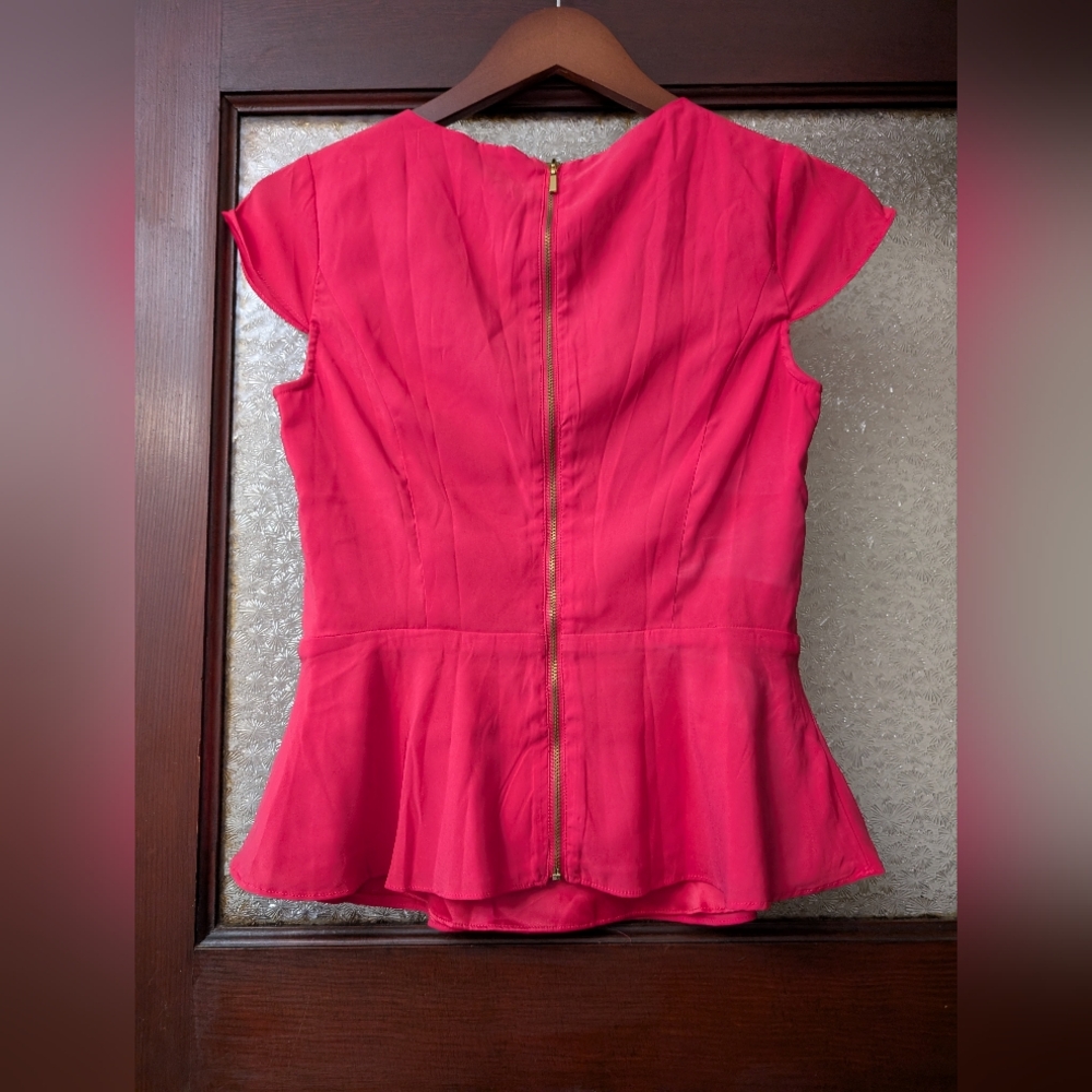 Express Ruffle Top - Picture 2 of 2